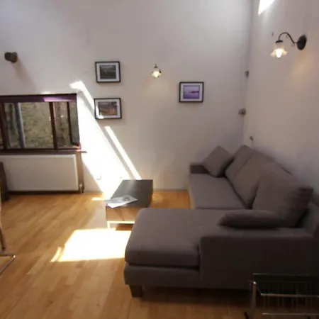2 Leather Lane *